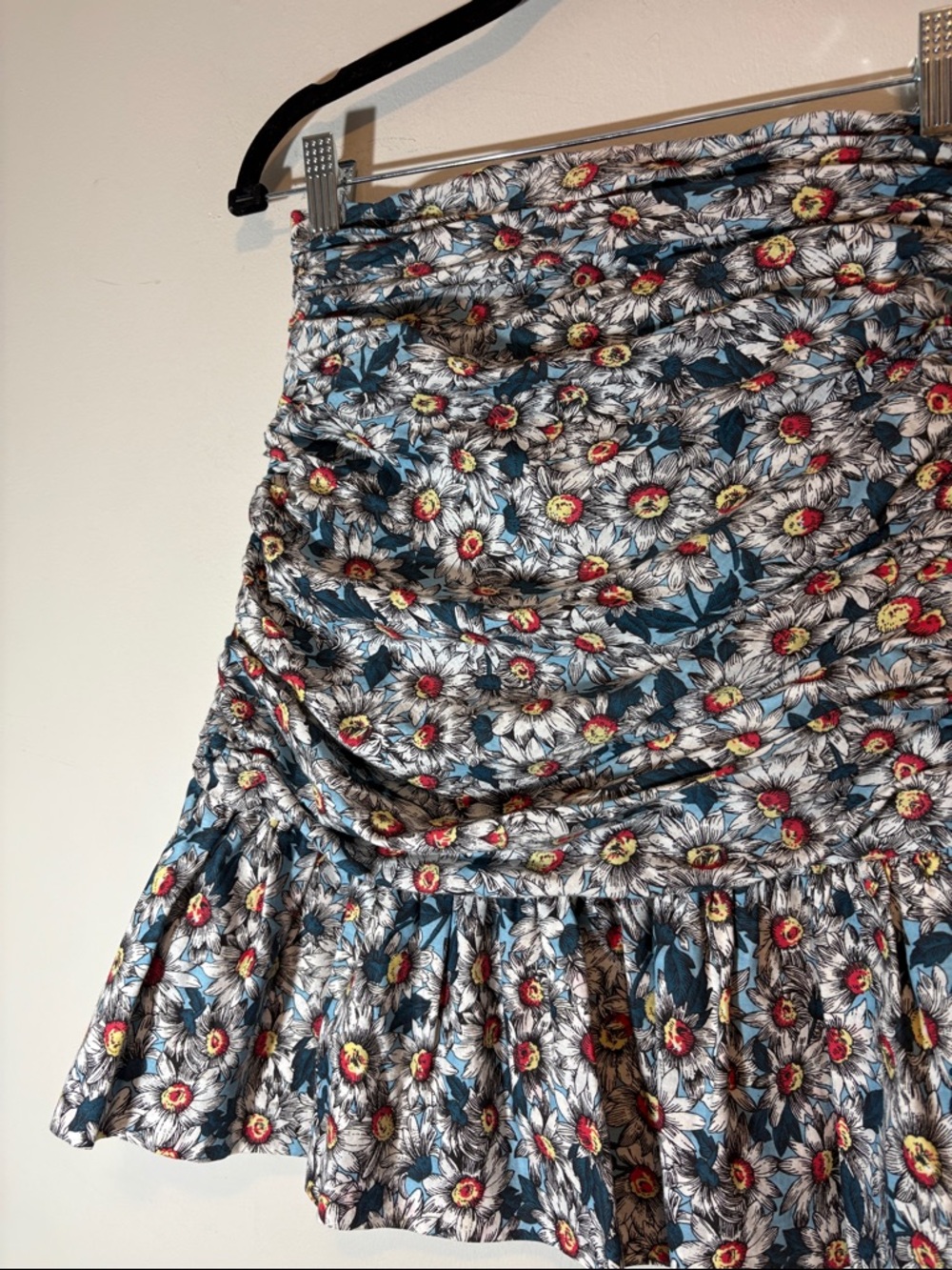 FCUK Daisy Print Ruffled Floral Ruched Skirt Flattering Draping Draped Ruffle